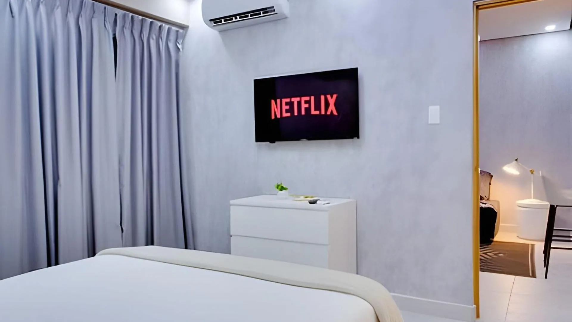 Luxe Studio Apt Infinity Pool Panoviews 100Mbwifi Villa Santo Domingo 0*,