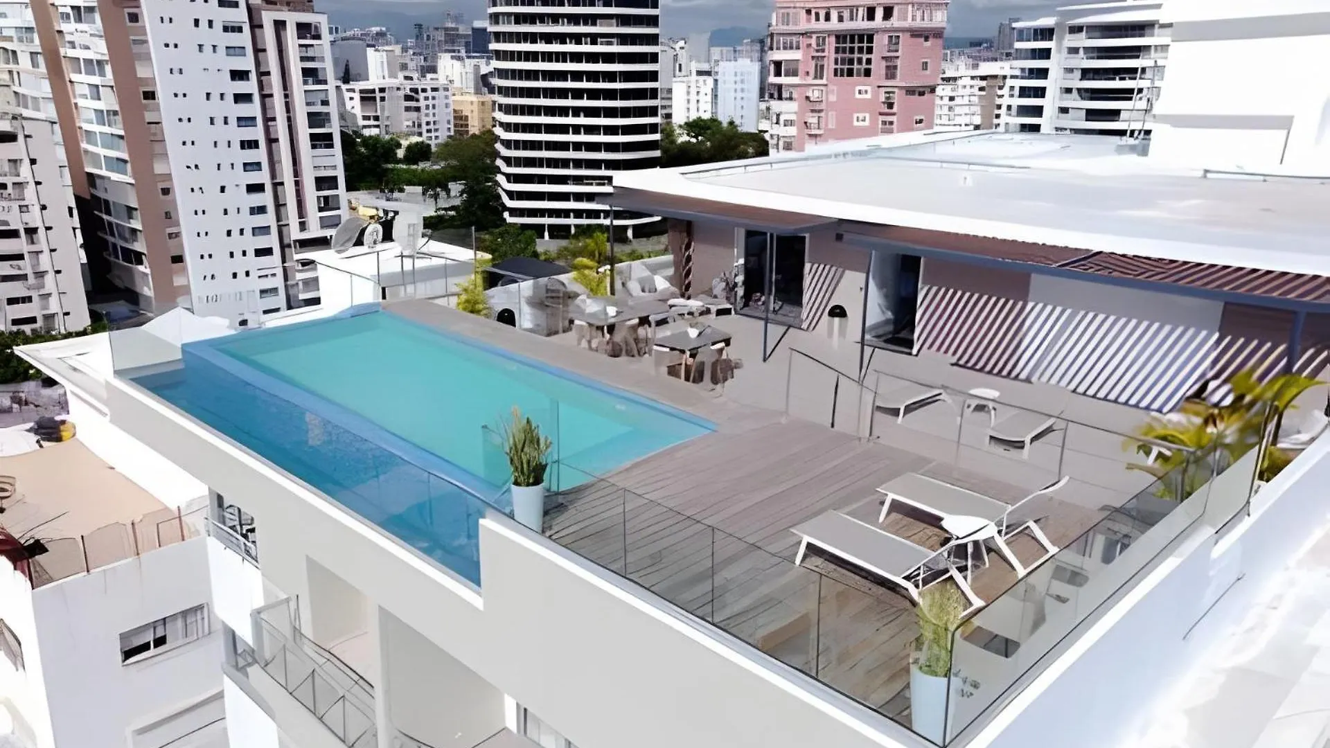 Holiday home Luxe Studio Apt Infinity Pool Panoviews 100Mbwifi Villa Santo Domingo